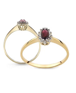 Miłość wyrażona symbolem – pierścionek z rubinem