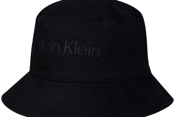 Zasady, którymi warto się kierować, by wybrać idealną dla siebie sukienkę?