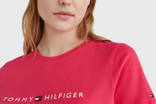 Koszulka damska – jak wybrać?