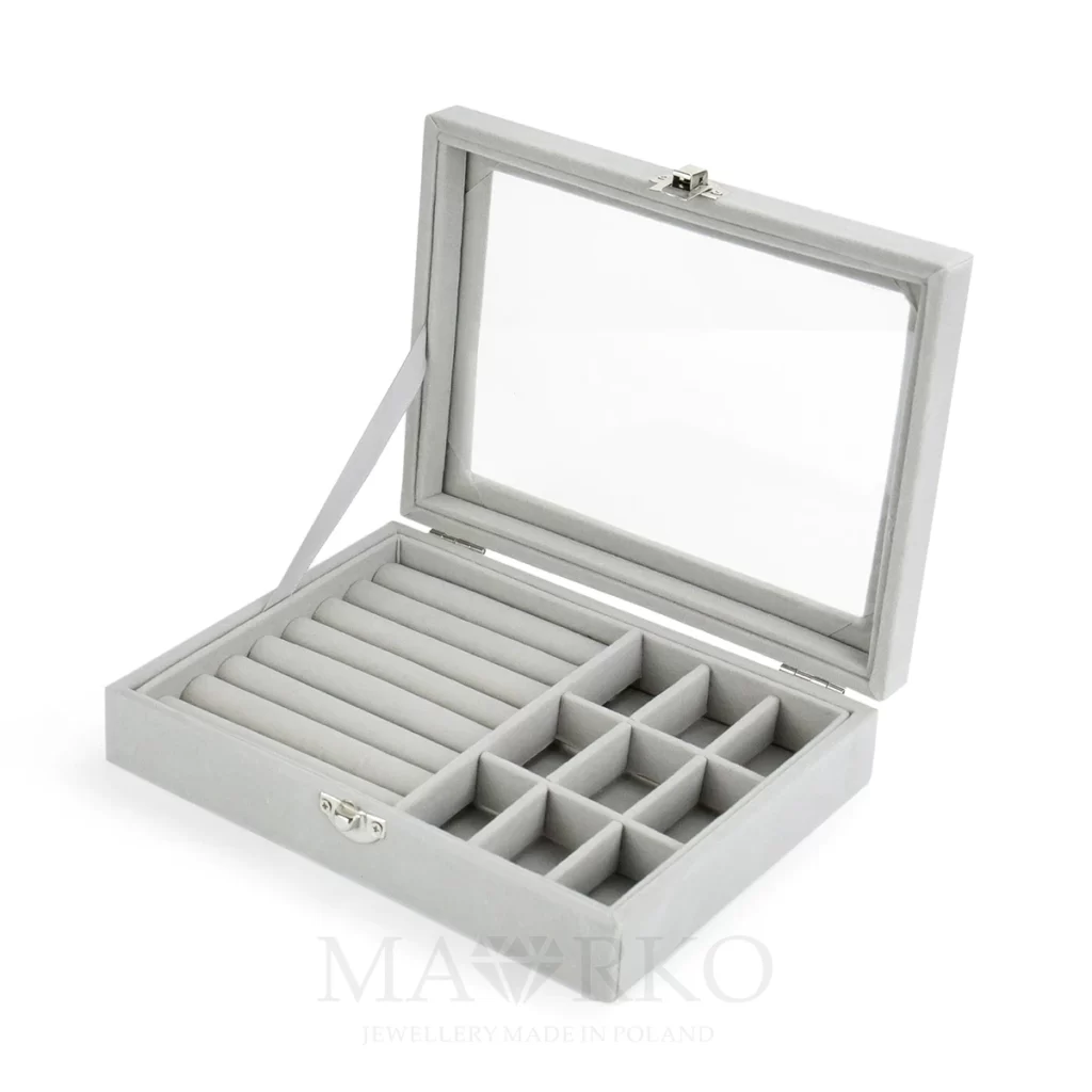 Szary kuferek na biżuterię